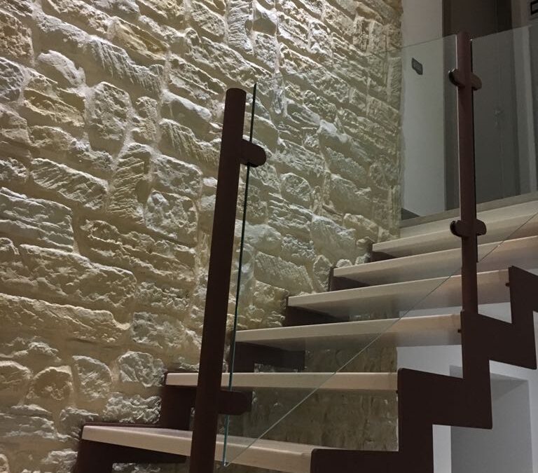 Rivestimento In Roccia Antica